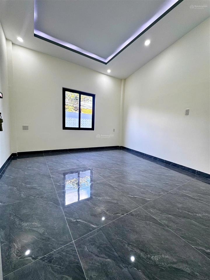 Bán gấp villa căn góc 2 mặt tiền vĩnh trung vị trí cách 23/10 chỉ 50m. đối diện trường mầm non.