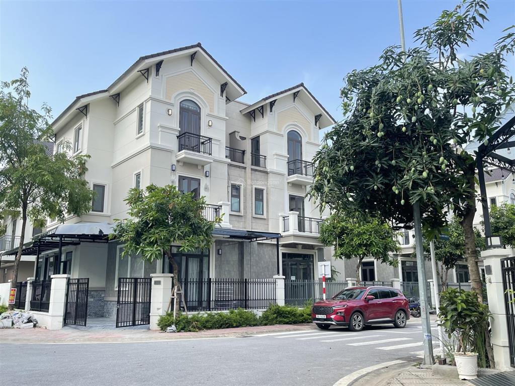 Một căn sl có dt đất 135m2 cần bán nhanh thật nhanh