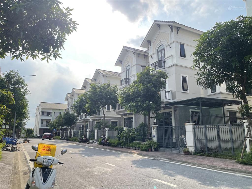 Một căn sl có dt đất 135m2 cần bán nhanh thật nhanh