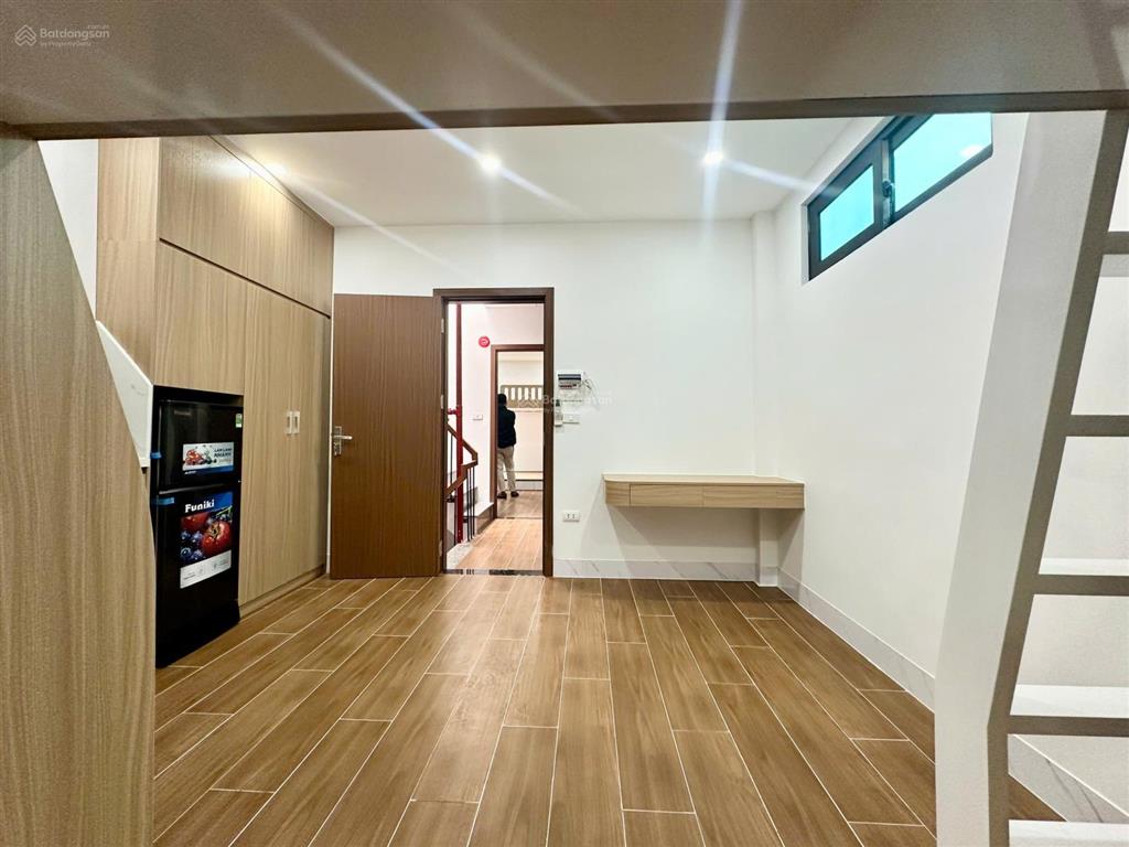 Cho thuê phòng ccmn 38 khúc thừa dụ  giường tầng đủ đồ máy giặt riêng  cửa sổ thoáng  giá 5tr6