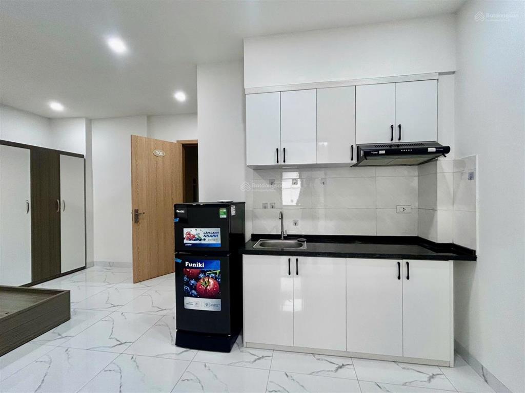 Cần cho thuê phòng 1n1k dt 40m2 ngõ 157 chùa láng  view hateco gần ftu  full đồ  giá 7tr2