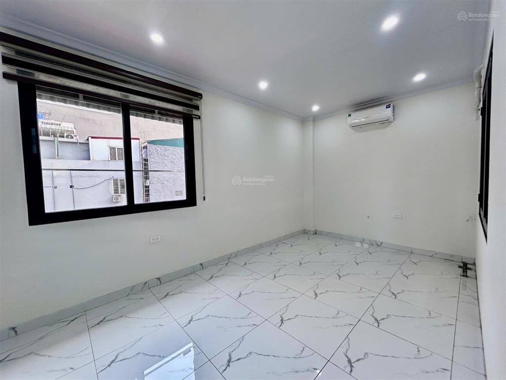 Cần cho thuê phòng 1n1k dt 40m2 ngõ 157 chùa láng  view hateco gần ftu  full đồ  giá 7tr2