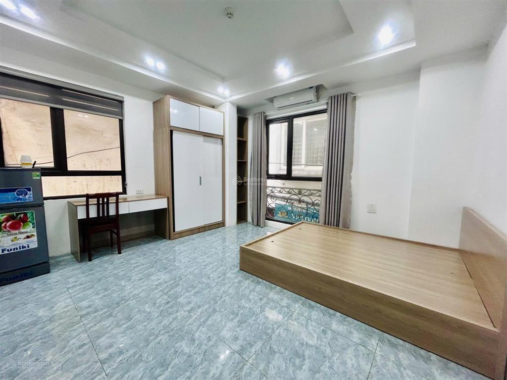 Cho thuê căn hộ tòa ccmn ngõ 158 ngọc hà  dt 30m2, lô góc 2 cửa sổ thoáng  đầy đủ đồ  giá 5tr6
