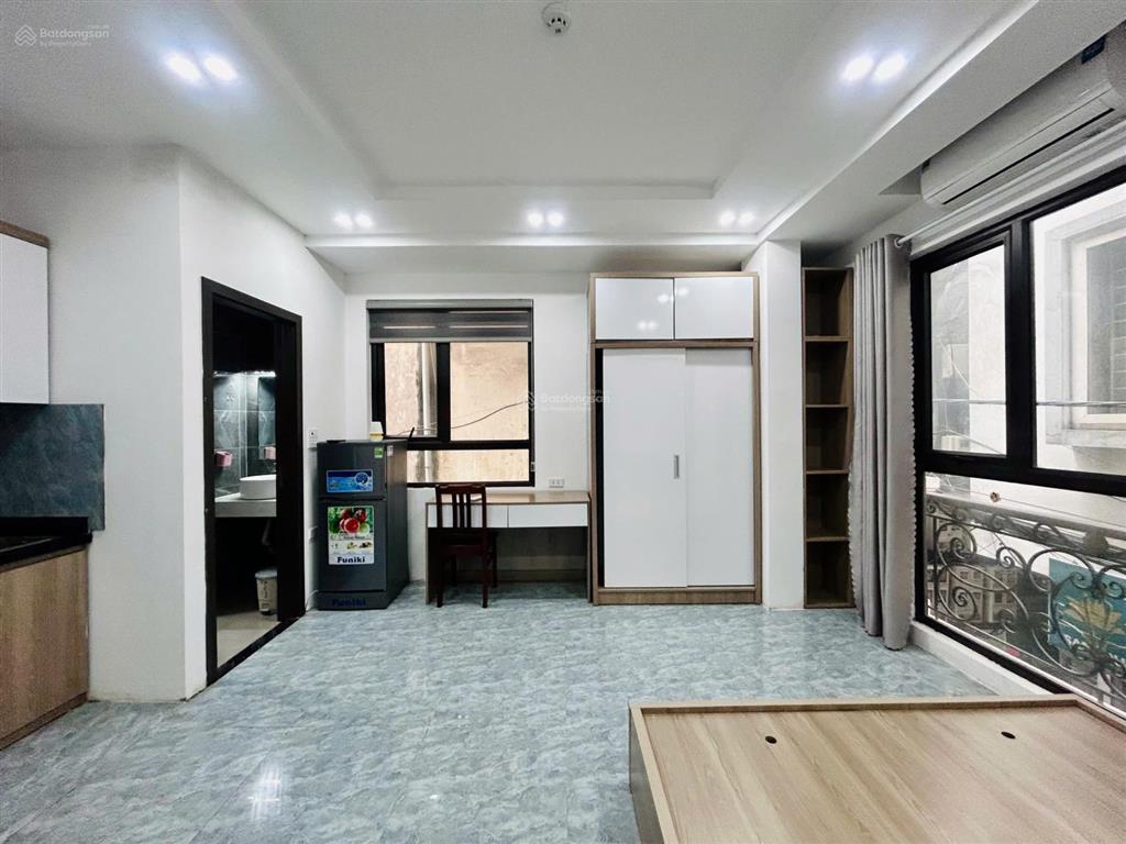 Cho thuê căn hộ tòa ccmn ngõ 158 ngọc hà  dt 30m2, lô góc 2 cửa sổ thoáng  đầy đủ đồ  giá 5tr6
