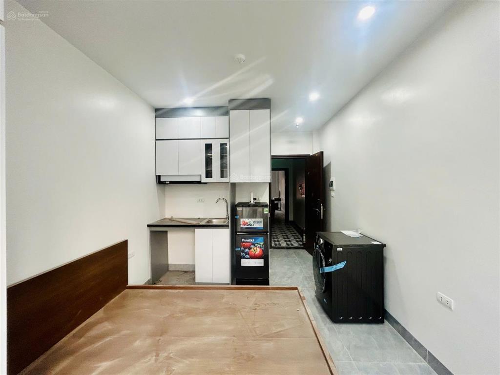 Cho thuê căn hộ ccmn ngõ 115 núi trúc  nhà mới  đầy đủ đồ máy giặt riêng  cửa sổ thoáng  ở ngay