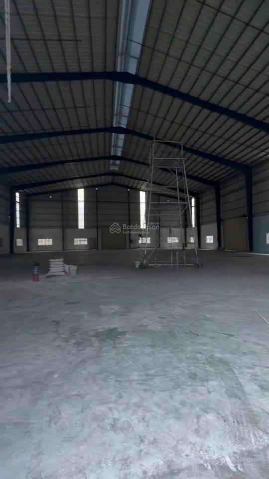 Cho thuê xưởng sản xuất kho chứa hàng dt 5200m2, kcn đức hòa long an, giá rẻ