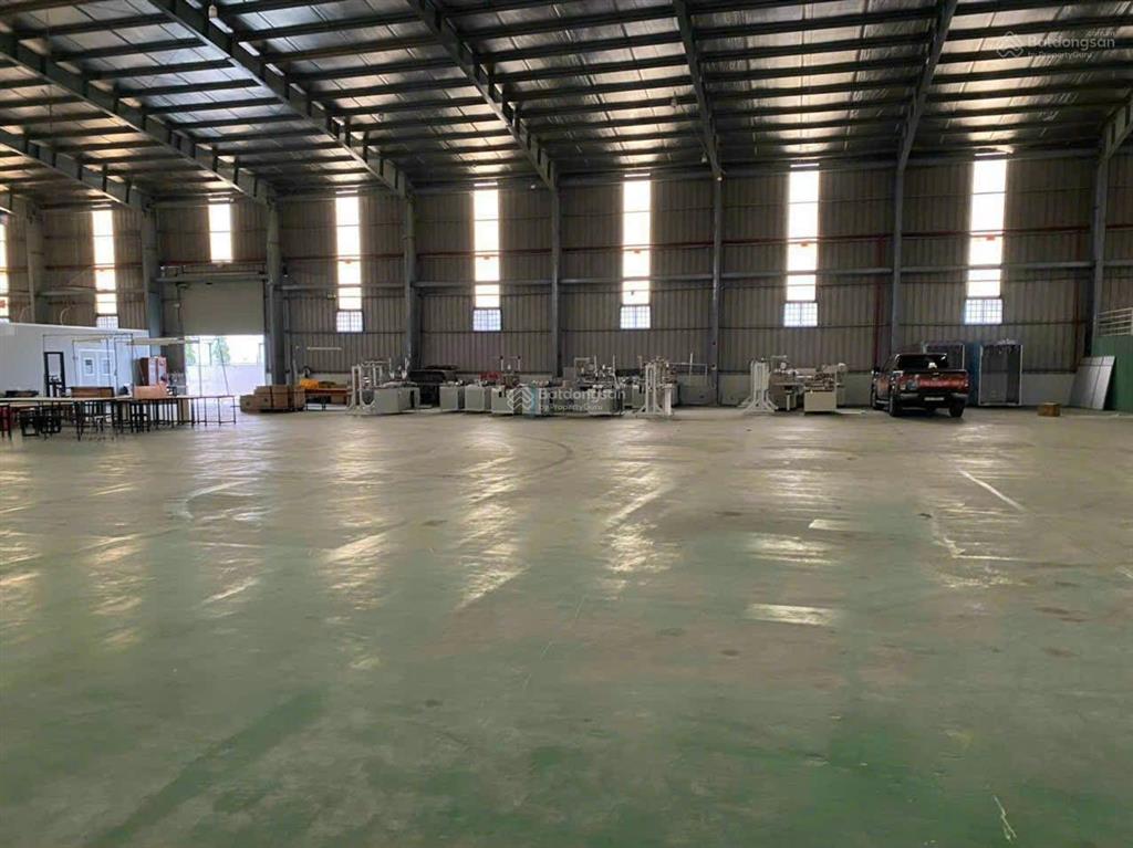 Bán xưởng dt 5800m2 kcn đức hòa long an, giá rẻ