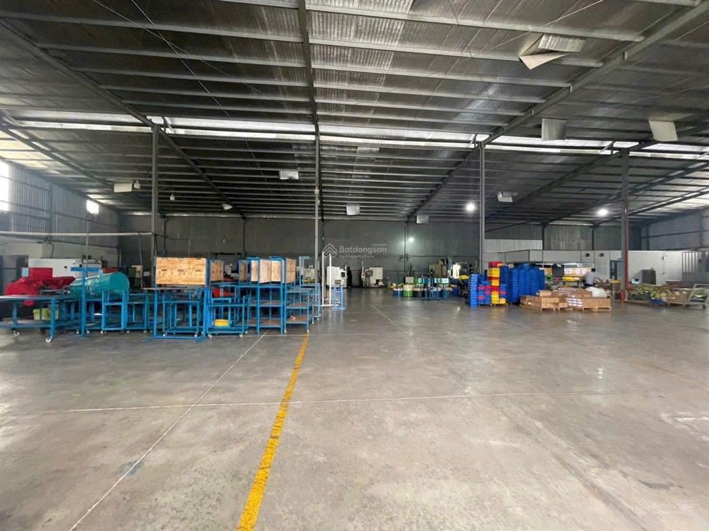 Cho thuê kho chứa hàng và sản xuất dt 2700m giá rẻ