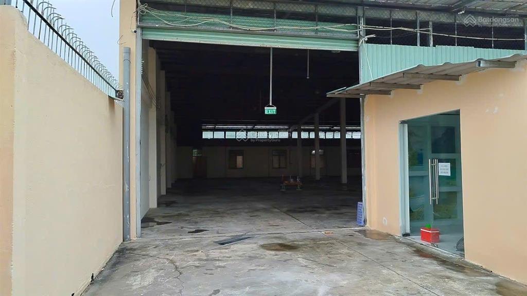Bán xưởng sản xuất dt 1100m2 hóc môn giá rẻ