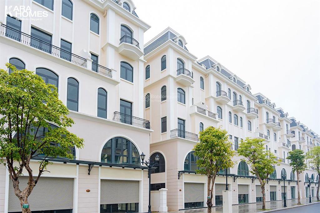 Shophouse sb131 145m2, 5tầng. vị trí đẹp hiếm có giữa trung tâm sao biển. giá cực rẻ chỉ 22,1 tỷ