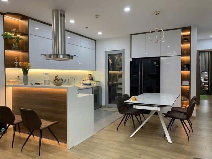 Bán gấp căn hộ chung cư Ngoại Giao Đoàn – 2 ngủ ( 75m2) – Sổ lâu dài.