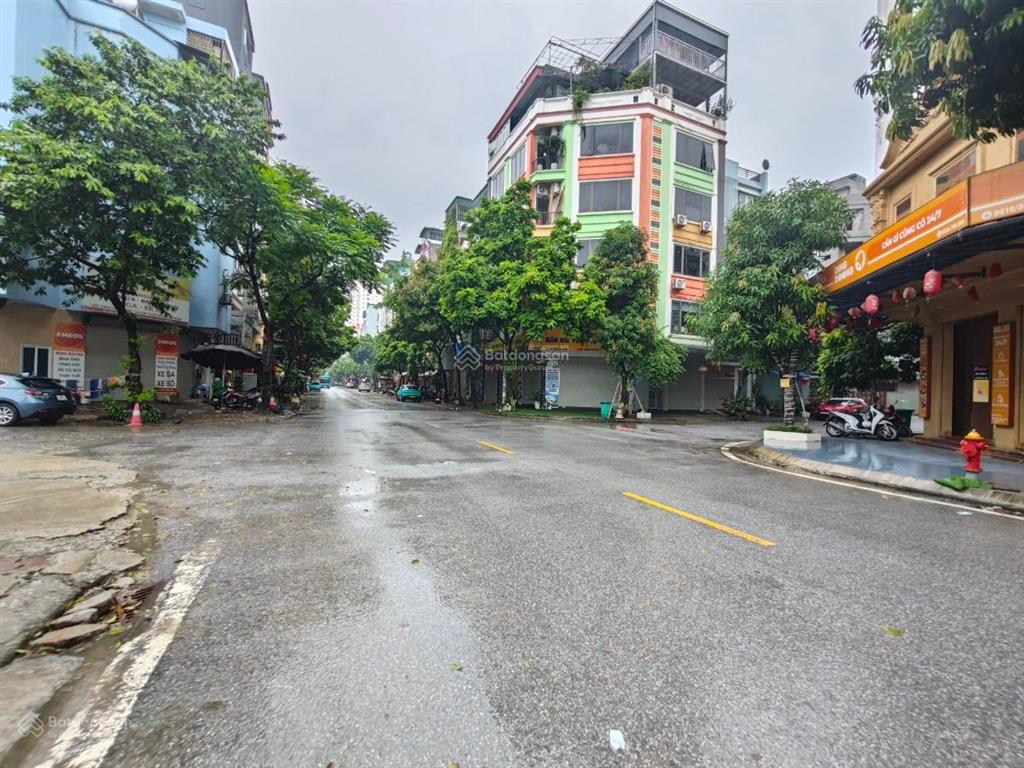 Siêu hiếm đất phân lô kim giang  dt 50 mét/ mt 4,4 mét / vỉa hè / giá 14,5 tỷ
