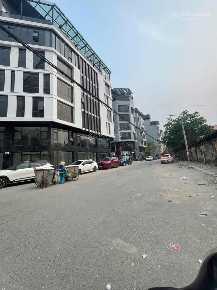 Bán đất phân lô kim giang  dt 70 mét/ mt 5 mét / vỉa hè  giá 18 tỷ