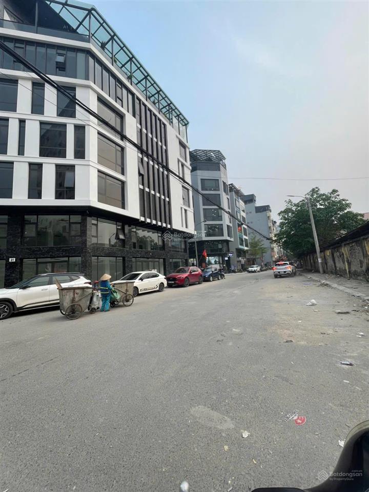 Bán đất phân lô kim giang  dt 70 mét/ mt 5 mét / vỉa hè  giá 18 tỷ