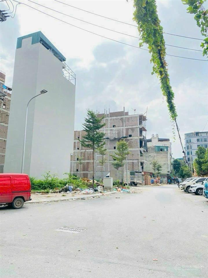 Cần bán gấp đất phân lô kim giang  dt 70 m2  mt 5 mét  vỉa hè  ô tô tránh  giá 18,9 tỷ