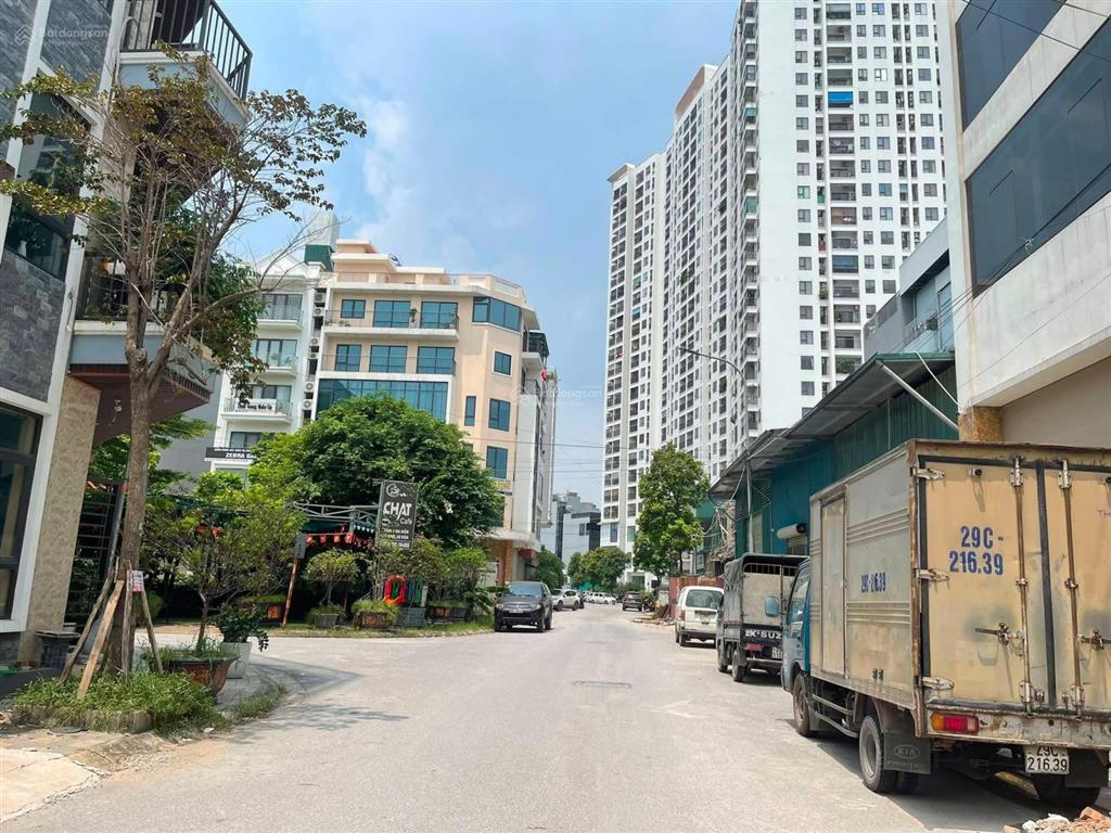 Siêu hiếm đất đấu giá tứ hiệp  dt 84 m2, mt 6 mét, vỉa hè, giá 22 tỷ