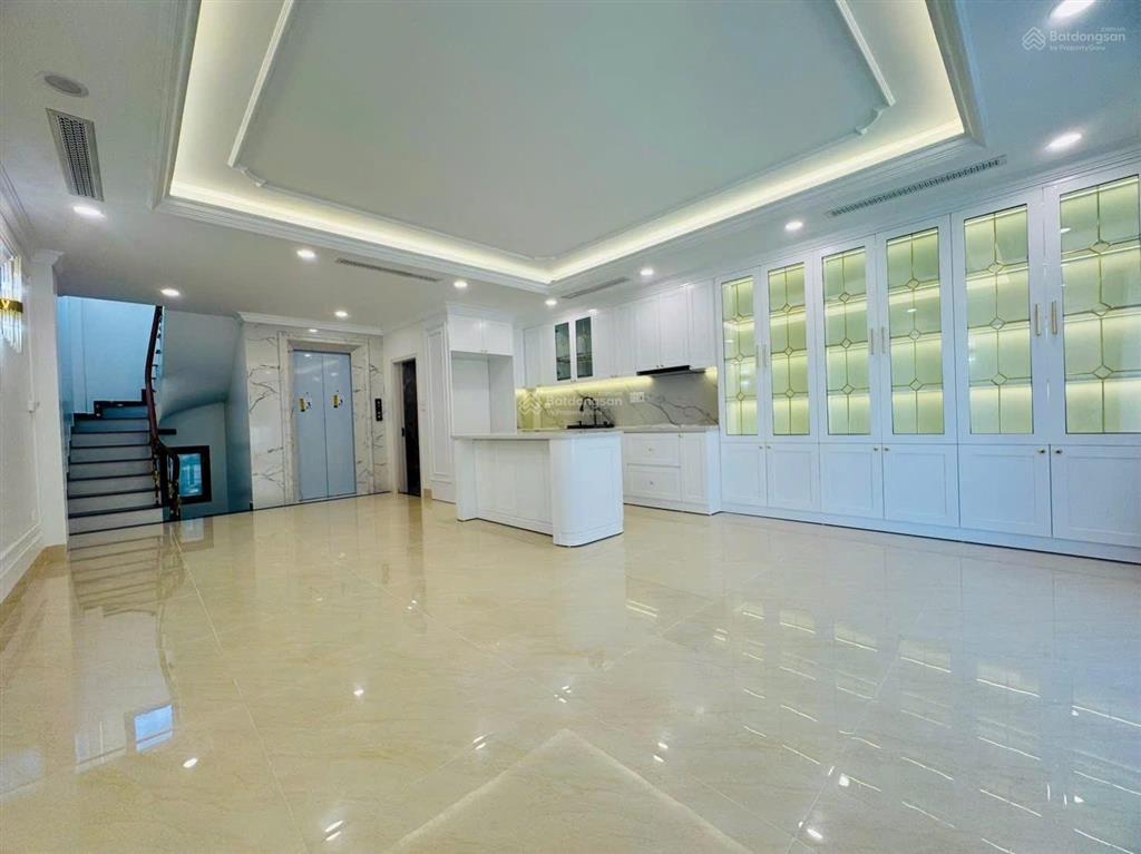Bán gấp nhà phân lô linh đàm  dt 60m2  7 tầng  mặt tiền 7,3 mét  vỉa hè  giá 25 tỷ