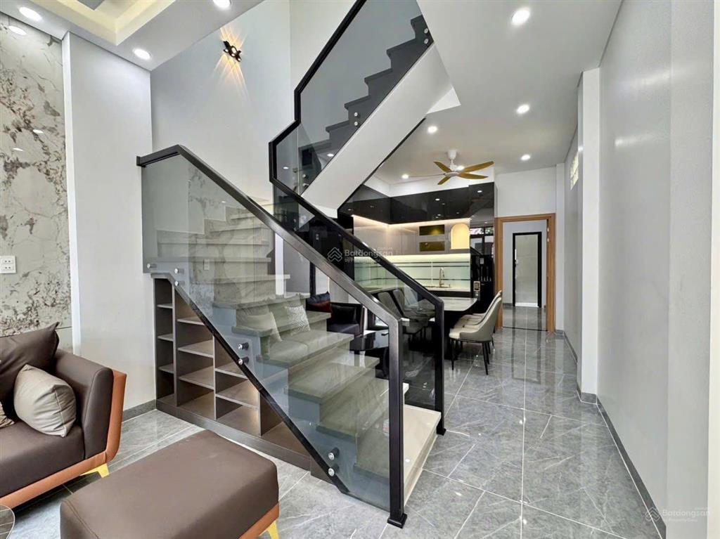 Nhà 1 trệt 1 lầu hiện đại  sổ hồng riêng ngay sân golf long thành, tp. biên hoà