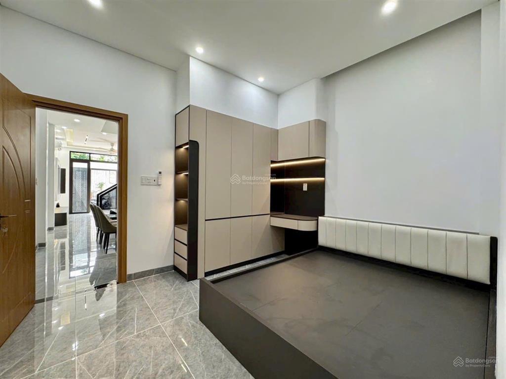 Nhà 1 trệt 1 lầu hiện đại  sổ hồng riêng ngay sân golf long thành, tp. biên hoà