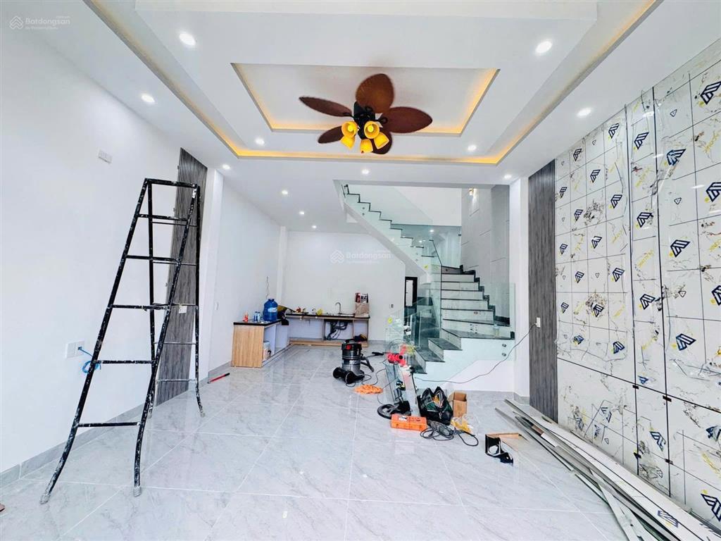 Siêu phẩm, nhà lầu xây mới sổ riêng thổ cư 100% ngay bệnh viện da liễu, trảng dài