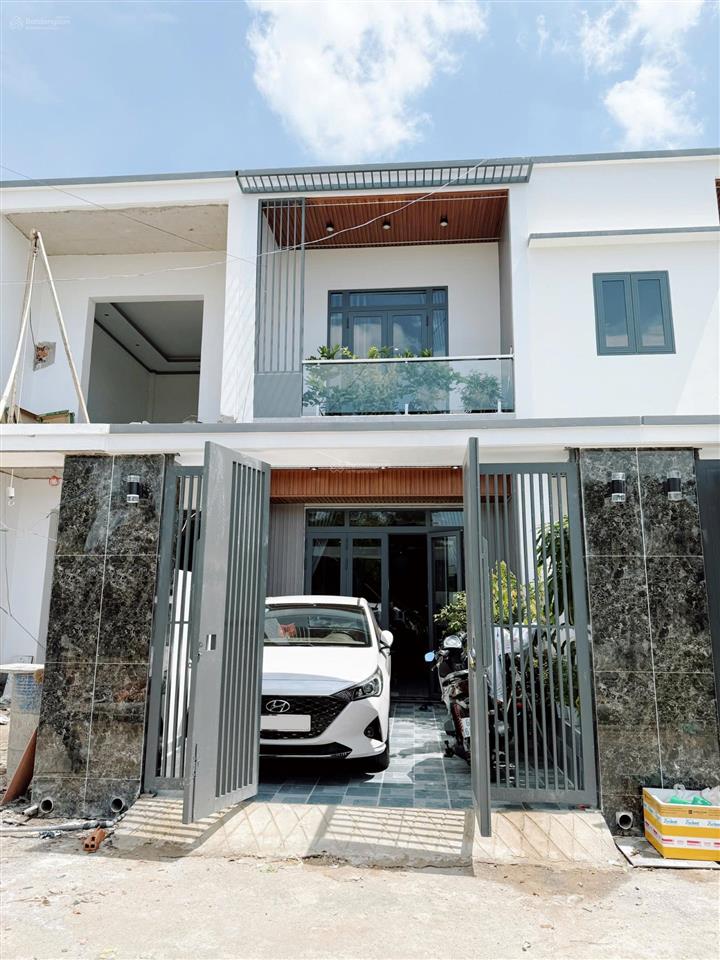 Bán nhà trả góp chỉ với 700 triệu ngay cổng 11  p. phước tân, nhà có gpxd và hoàn công