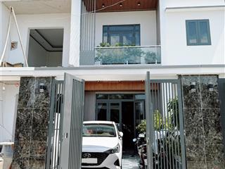 Bán nhà trả góp chỉ với 700 triệu ngay cổng 11  p. phước tân, nhà có gpxd và hoàn công