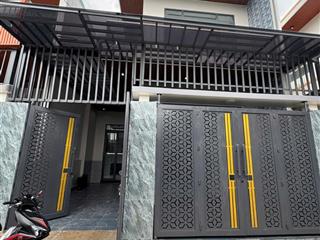 Thường xuyên đi công tác xa nên tôi cần bán lại căn nhà phường tân triều gần cây xăng thạnh phú