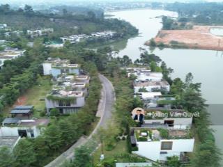 Bán biệt thự mặt hồ 250m2 venus resort kèm sân vườn 300m2 full nội thất 6pn sổ lâu dài 16,5 tỷ.