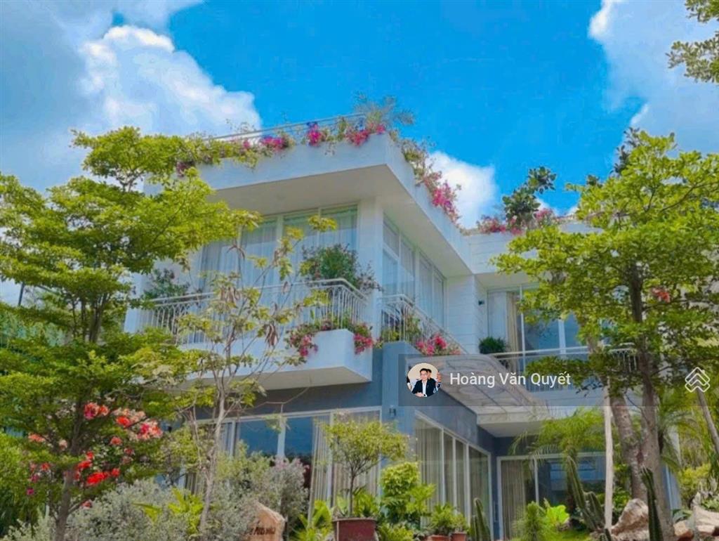 Siêu hiếm biệt thự 250m2 venus resort chỉ 11,3 tỷ sổ lâu dài full nội thất.  0962 202 ***