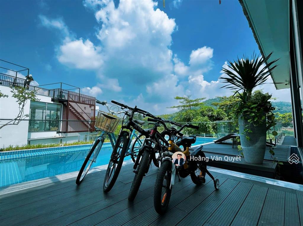 Bán biệt thự mặt hồ dãy ha venus resort 250m2 hoàn thiện 3pn đồ đẹp. giá 13,x tỷ  0962 202 ***