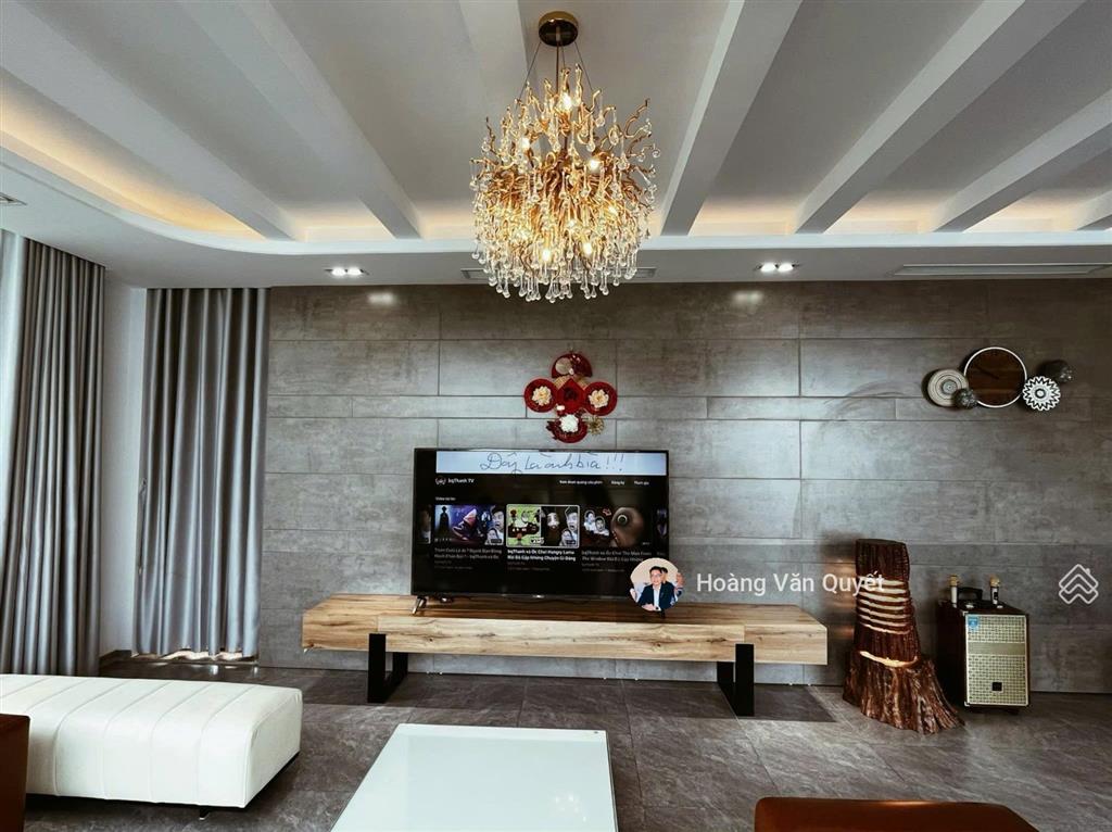 Bán biệt thự mặt hồ dãy ha venus resort 250m2 hoàn thiện 3pn đồ đẹp. giá 13,x tỷ  0962 202 ***