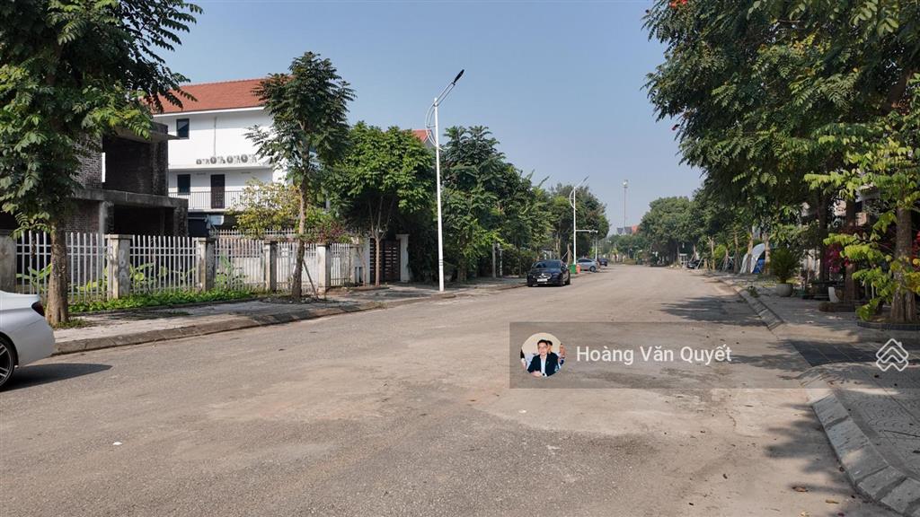 Bán biệt thự 373m2 khu đô thị quang minh  long việt hoàn thiện cơ bản lô góc view sông giá 7xtr/m2