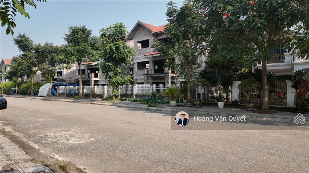 Bán biệt thự 373m2 khu đô thị quang minh  long việt hoàn thiện cơ bản lô góc view sông giá 7xtr/m2
