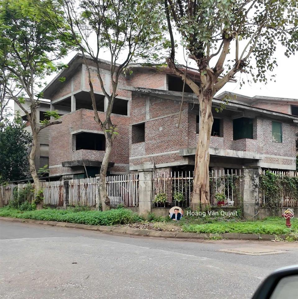Bán biệt thự xây thô 420m2 khu đô thị long việt hướng đb đường 19,5m giá rẻ 69tr/m2.  0962 202 ***