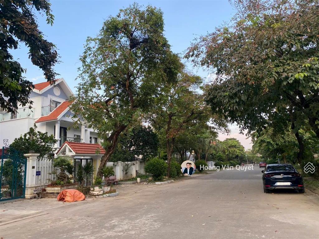 Bán biệt thự 241,5m2 hoa bằng lăng kđt quang minh đường 19,5m, hoàn thiện 3pn giá 20 tỷ. 0962 202 ***