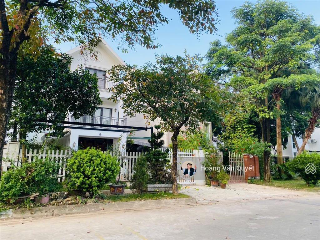 Bán biệt thự 241,5m2 hoa bằng lăng kđt quang minh đường 19,5m, hoàn thiện 3pn giá 20 tỷ. 0962 202 ***