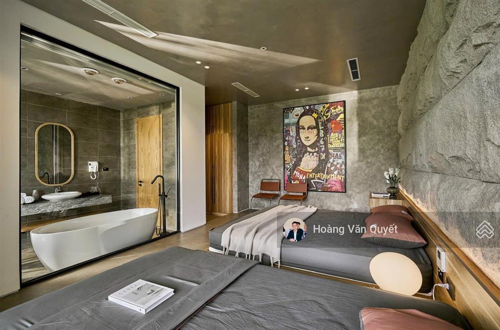 Bán biệt thự mặt hồ venus resort 250m2 sổ lâu dài 3pn full nội thất giá 13,5 tỷ.  0962 202 ***