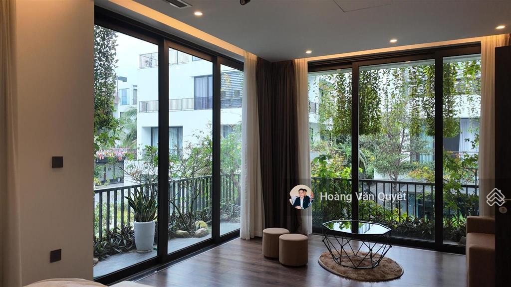 Bán biệt thự 143m2 lô góc, 5 phòng ngủ, bể bơi, full nội thất 4 tầng giá 13,x tỷ.  0962 202 ***