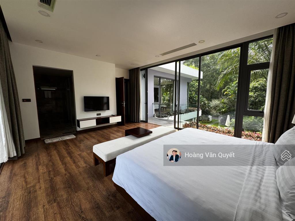 Bán biệt thự flamingo đại lải 242m2 sổ lâu dài vườn rộng đẹp, nội thất mới 13,5 tỷ.  0962 202 ***