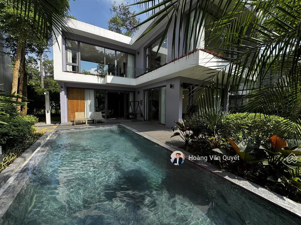 Bán biệt thự flamingo đại lải 242m2 sổ lâu dài vườn rộng đẹp, nội thất mới 13,5 tỷ.  0962 202 ***