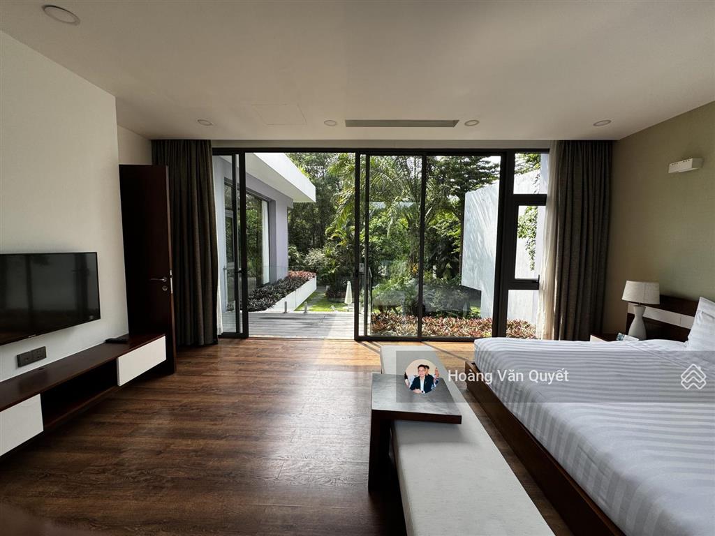 Bán biệt thự flamingo đại lải 242m2 sổ lâu dài vườn rộng đẹp, nội thất mới 13,5 tỷ.  0962 202 ***