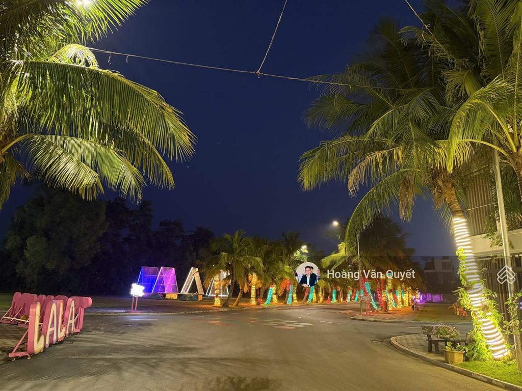 Bán shophouse song lập 147m2 flamingo đại lải 4 tầng xây thô giá 7,5 tỷ sổ lâu dài.  0962 202 ***