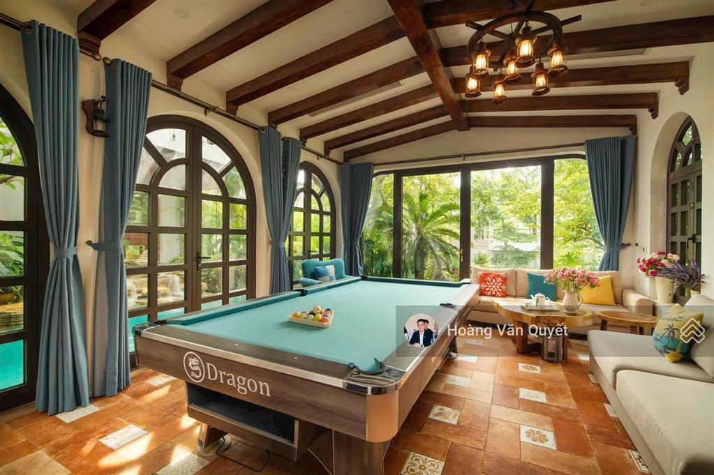 Bán biệt thự 180m2 venus resort 4 ngủ nội thất mới đẹp,cho thuê tốt tỷ lệ lấp đầy cao. 0962 202 ***
