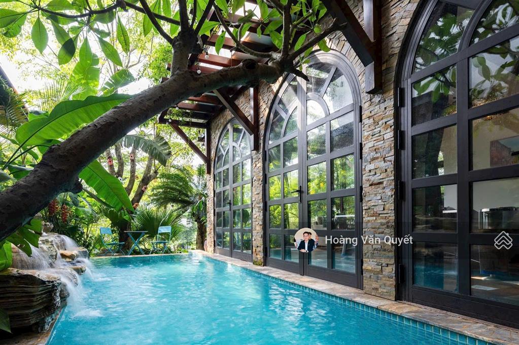 Bán biệt thự 180m2 venus resort 4 ngủ nội thất mới đẹp,cho thuê tốt tỷ lệ lấp đầy cao. 0962 202 ***