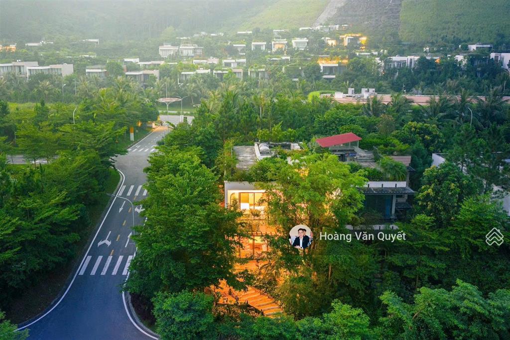 Bán biệt thự 180m2 venus resort 4 ngủ nội thất mới đẹp,cho thuê tốt tỷ lệ lấp đầy cao. 0962 202 ***