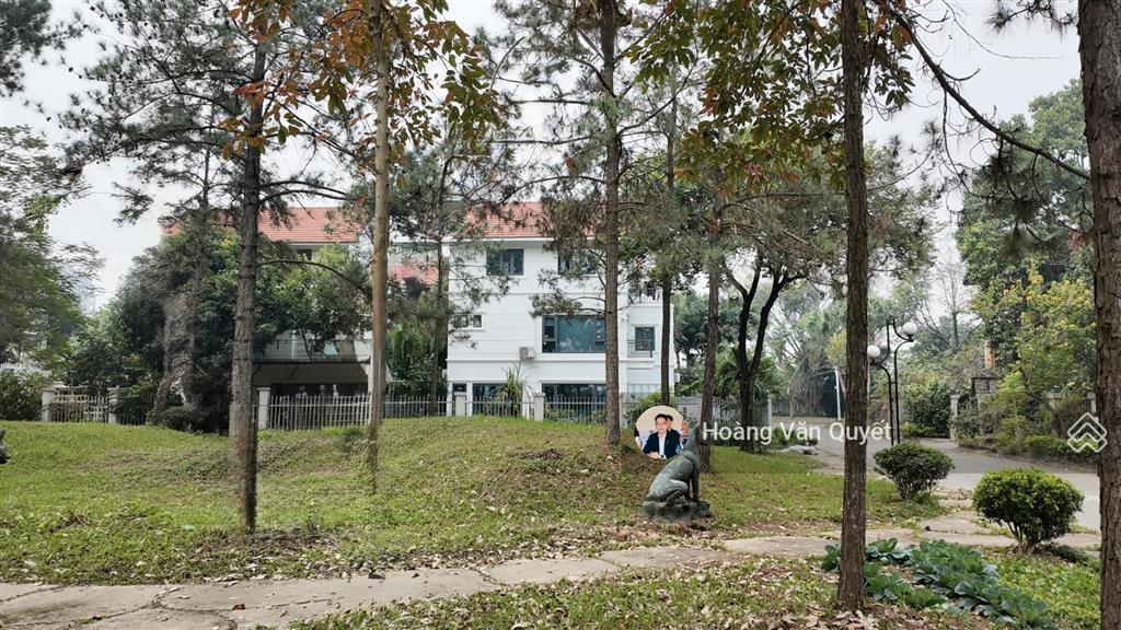 Bán biệt thự góc 237m2 view đồi thông, nhà hoàn thiện và cho thuê. giá bán 6xtr/m2 gặp chính chủ