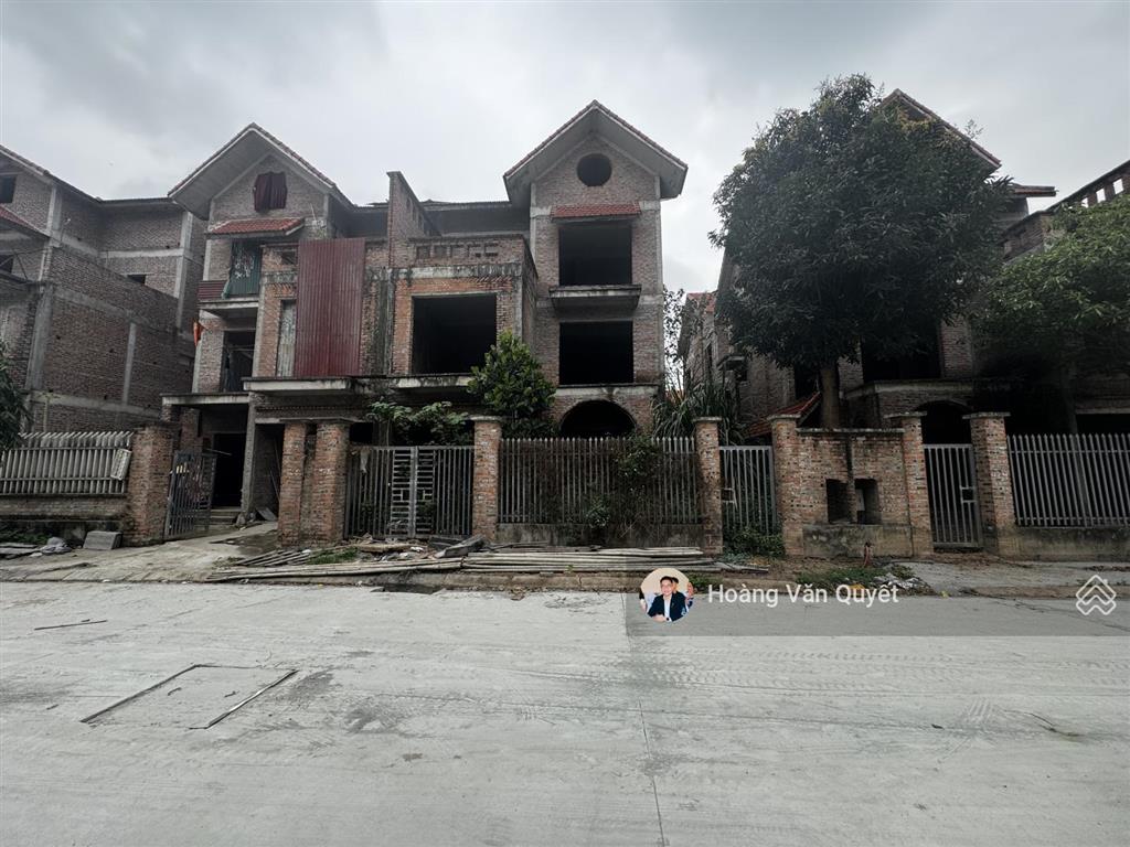 Bán biệt thự song lập 182m2 xây thô khu đô thị quang minh giá 11,8 tỷ hđmb.  0962 202 ***