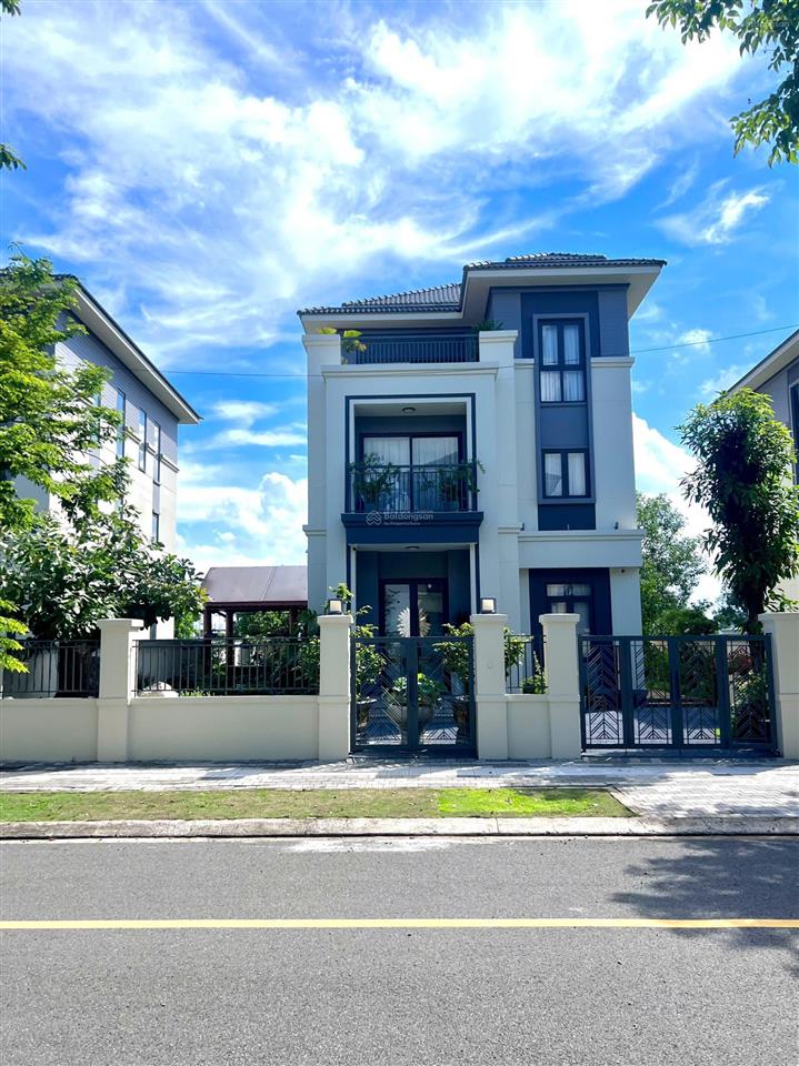 Bán biệt thự aqua city, 30 tỷ, 375m2, 4pn, 4wc, 3 tầng, hướng tây nam