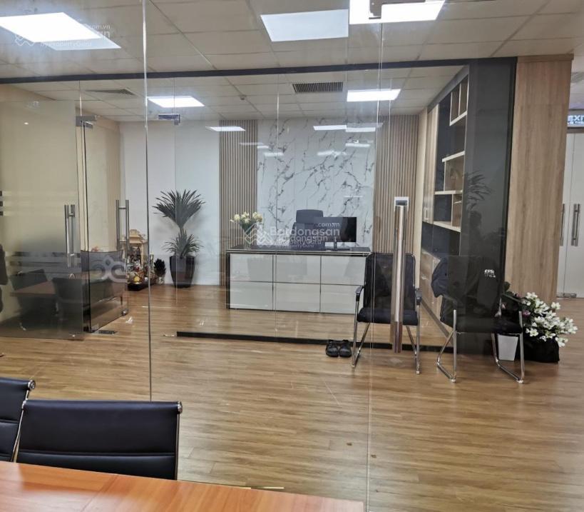 Cho thuê văn phòng vinhomes west point, 125m2 tầng 3, giá thuê 42tr/tháng  0973 357 ***