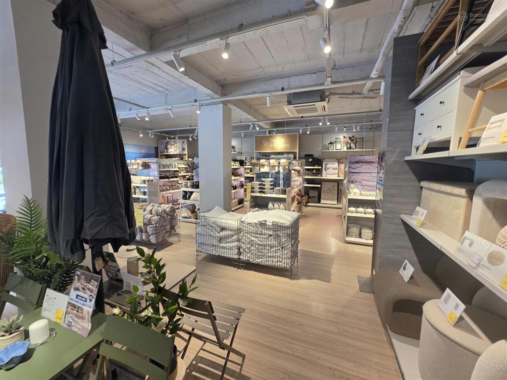Bán căn shophouse a10 ô 47 mặt đường lê trọng tấn